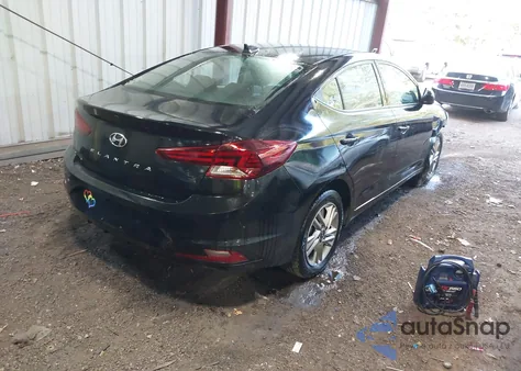 2020 Hyundai Elantra Value Edition z USA, uszkodzony, nr VIN 5NPD84LFXLH520585